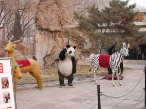 Statues d'animaux destinées à des prises de vues avec les visiteurs