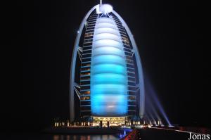 Burj Al Arab, hôtel en forme de voile