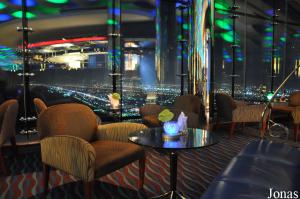 Skyview Bar et vue sur Dubai illuminé